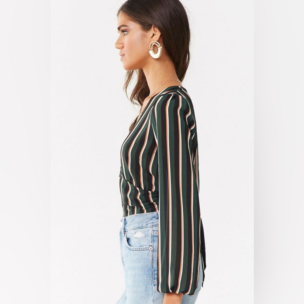 Forever 21 Large Sheer Striped Surplice Crop Top in Hunter Green/Stripes - Picture 10 of 10
